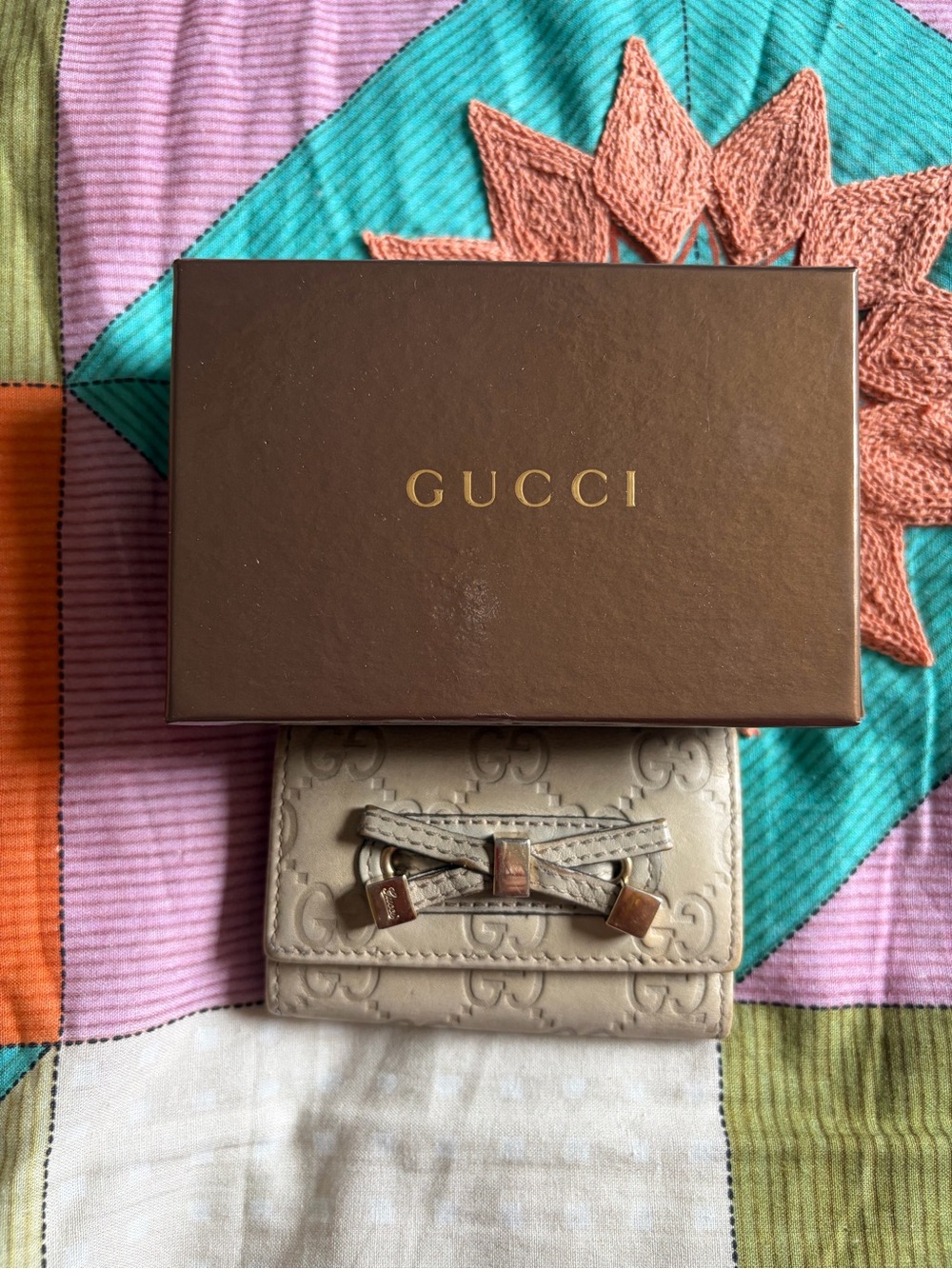 Gucci Cream Leather Key Holder with Gold Hardware
